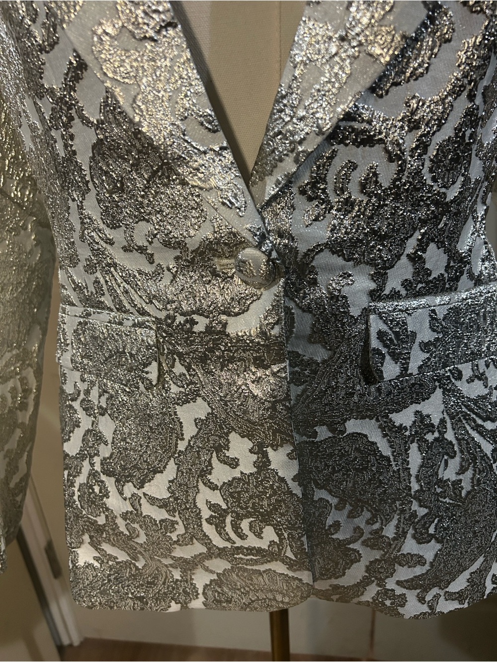 AKIRA Silver Sequin Patterned Blazer Jacket - Picture 2 of 6